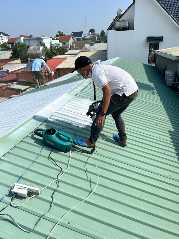 Mẹo giúp nhà mái tôn mát giữa trời nóng